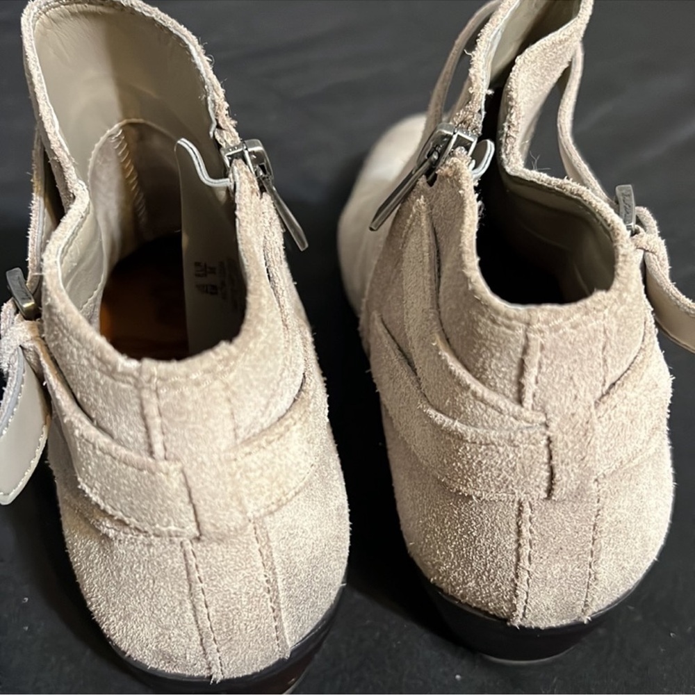 Sam Edelman booties - Picture 2 of 6